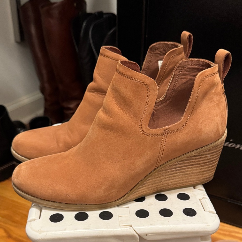 Toms Brown Ankle Booties